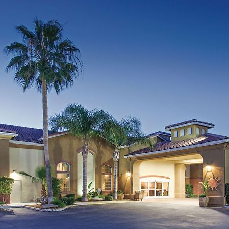 La Quinta By Wyndham Los Banos Exterior photo
