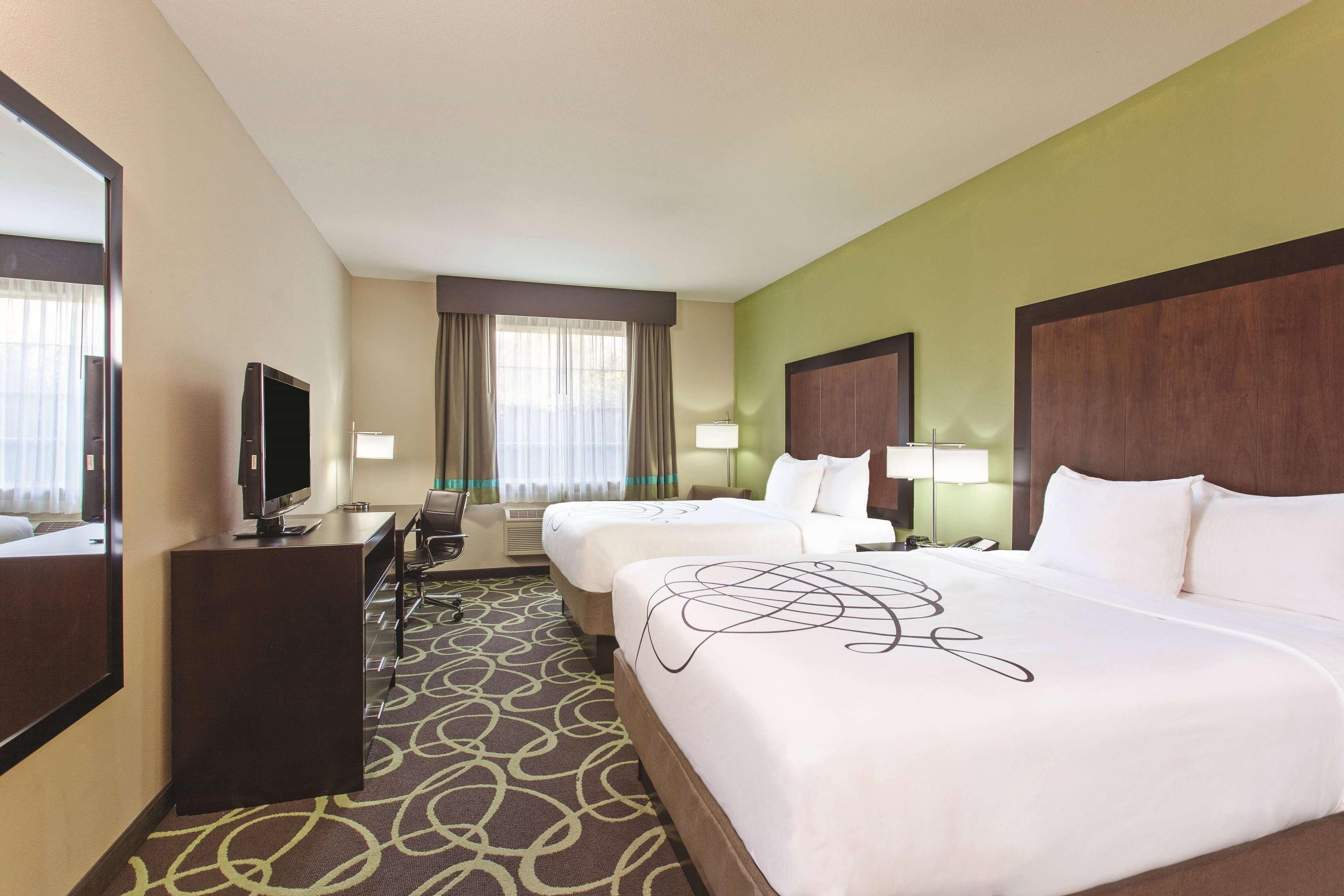 La Quinta By Wyndham Los Banos Exterior photo