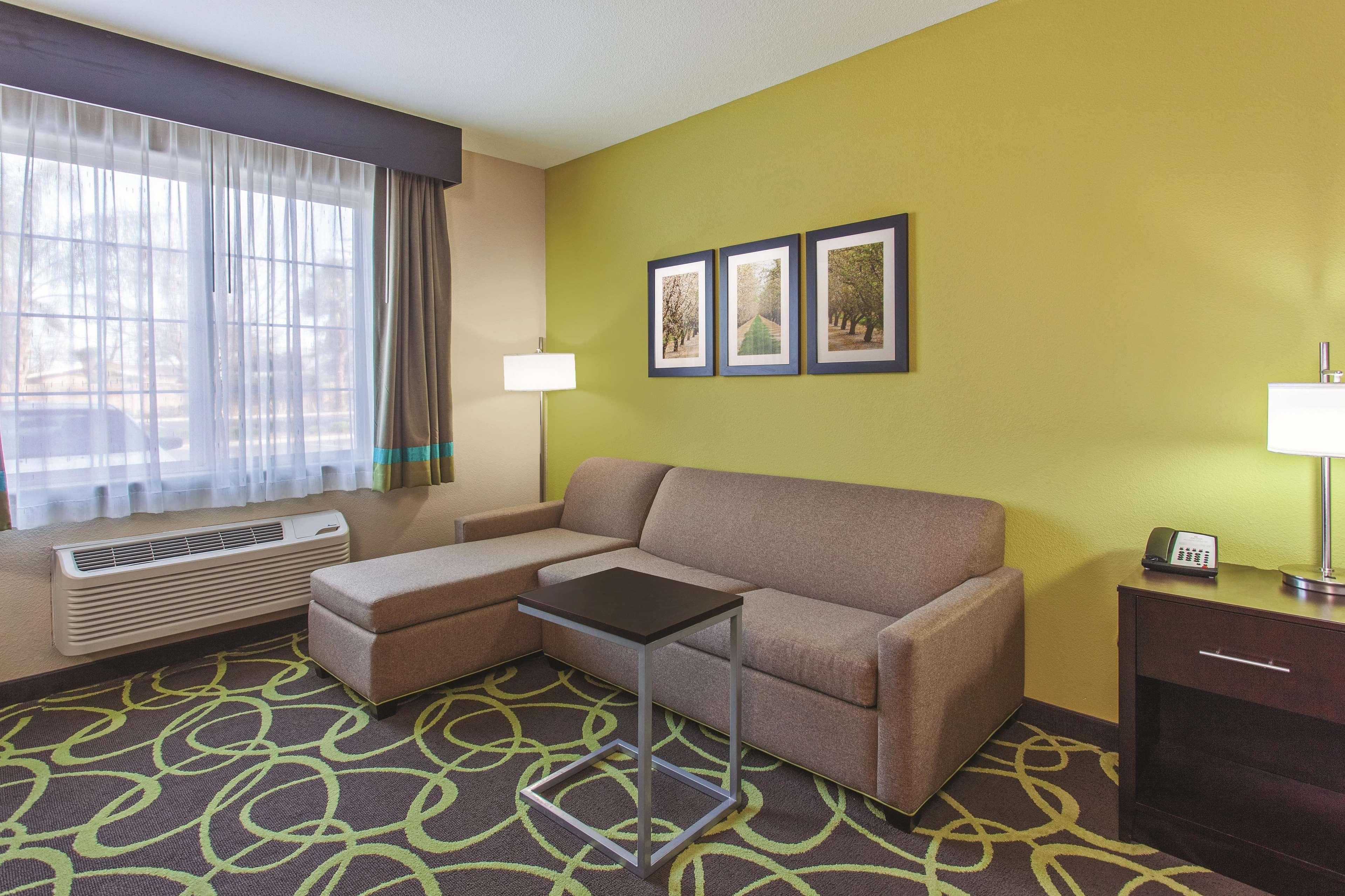 La Quinta By Wyndham Los Banos Exterior photo